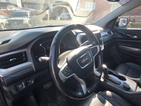 Used 2019 GMC Acadia SLT w/ Black Edition image 10