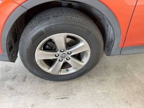 Used 2015 Toyota RAV4 XLE AWD/4WD image 10
