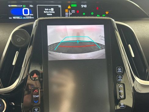 Used 2017 Toyota Prius Prime Advanced FWD image 6