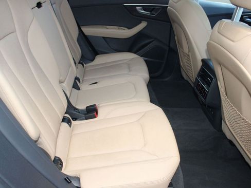 Used 2024 Audi Q8 Premium Plus image 30