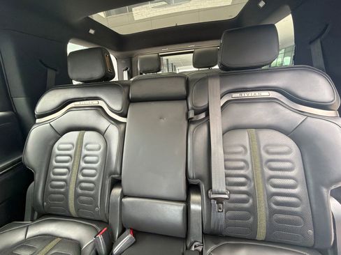 Used 2025 Rivian R1S Adventure AWD/4WD image 30