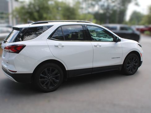 Used 2023 Chevrolet Equinox RS FWD image 13