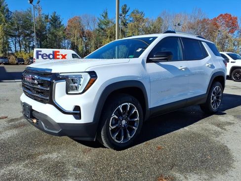 Used 2026 GMC Terrain Elevation w/ Elevation Premium Package image 8