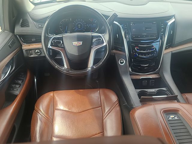 Used 2018 Cadillac Escalade Luxury AWD/4WD image 26