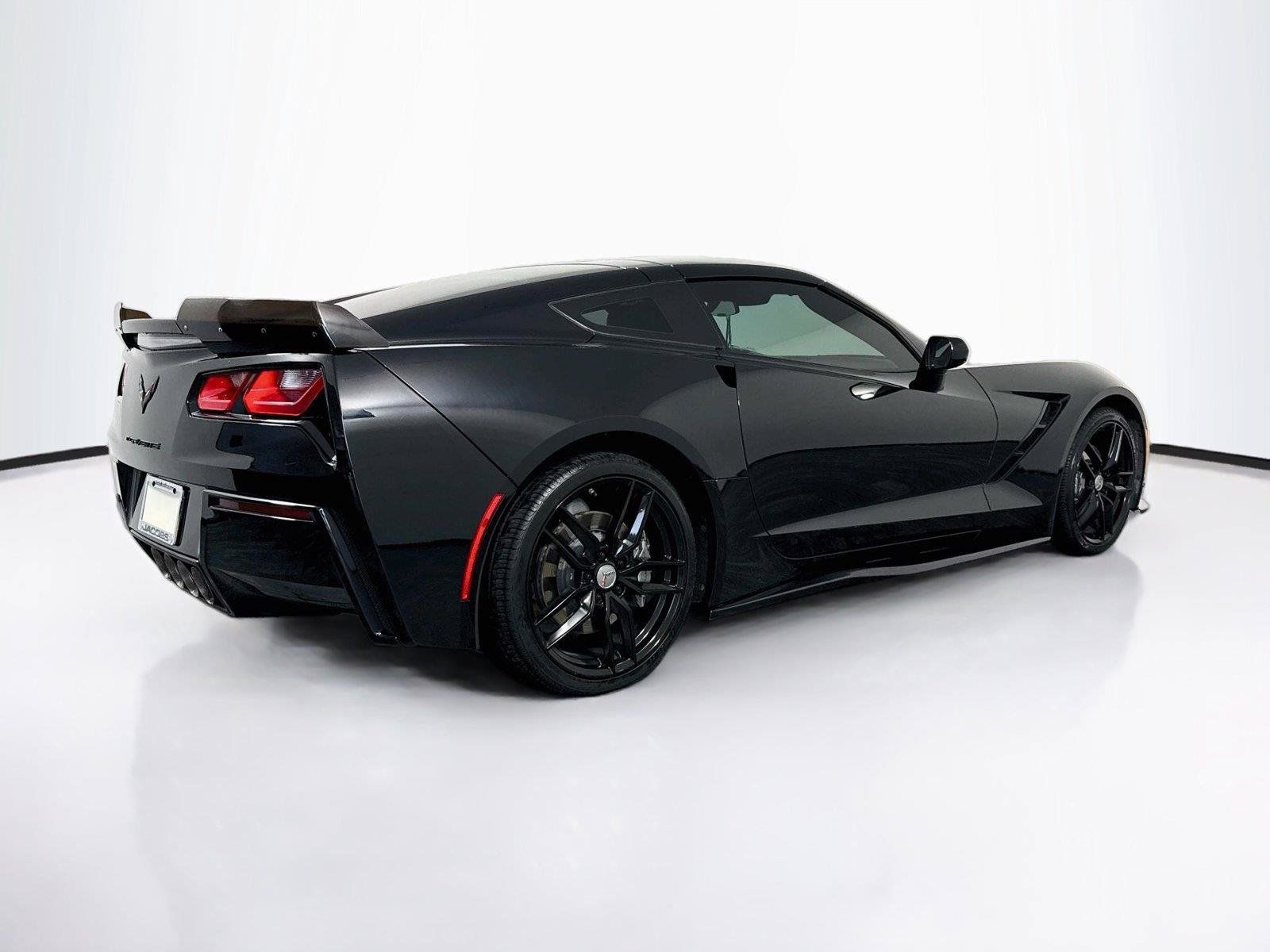 Used 2019 Chevrolet Corvette Stingray Coupe w/ Carbon Flash Badge Package RWD image 5