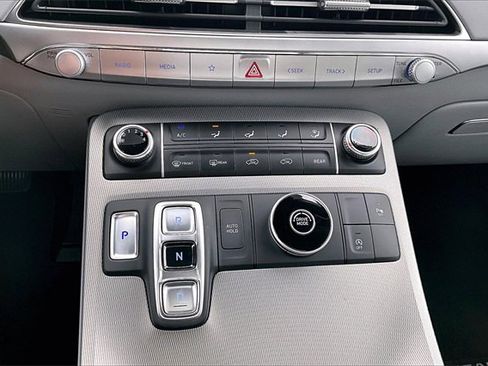 Used 2022 Hyundai Palisade SE image 24