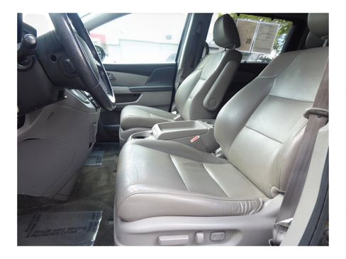 Used 2016 Honda Odyssey Touring Elite image 19