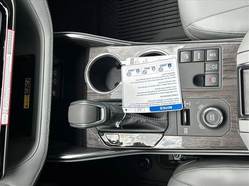 New 2026 Toyota Highlander Limited AWD/4WD image 15
