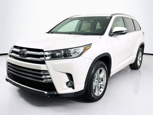 Used 2019 Toyota Highlander Limited FWD image 1