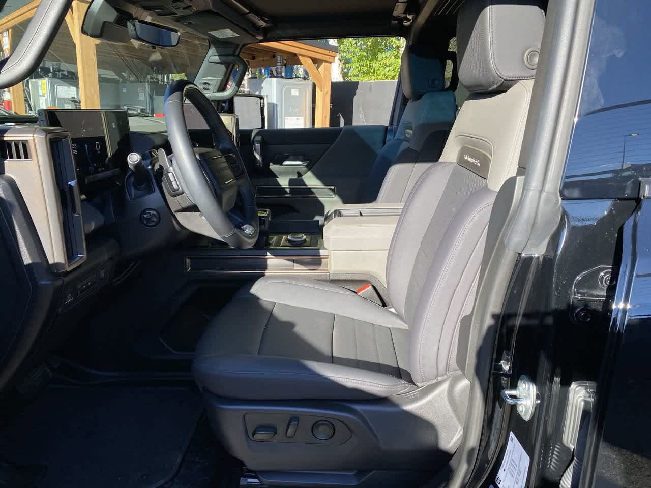 Used 2025 GMC Hummer EV 3X w/ LPO, Illumination Package AWD/4WD image 13