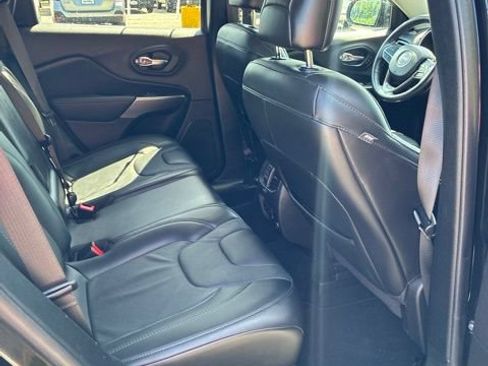 Used 2020 Jeep Cherokee Limited AWD/4WD image 6