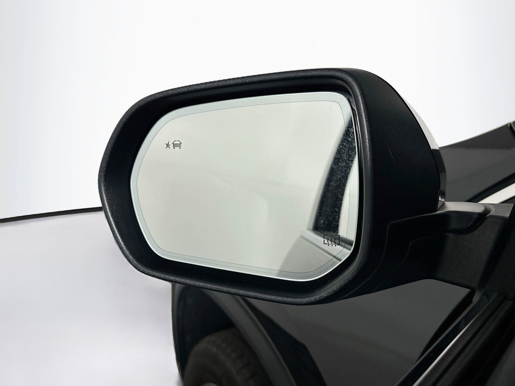 Used 2025 Buick Enclave Preferred FWD image 16