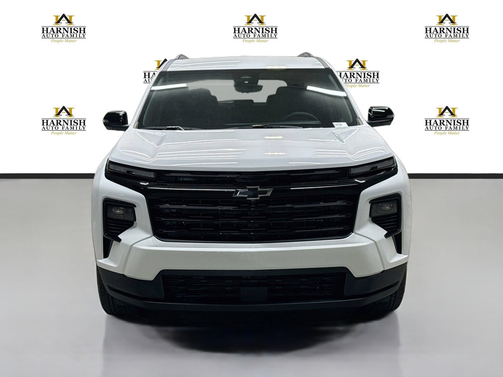 New 2026 Chevrolet Traverse LT w/ Midnight/Sport Edition AWD/4WD image 2
