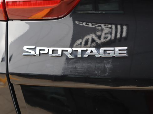 Used 2020 Kia Sportage S w/ S Premium Package AWD/4WD image 18