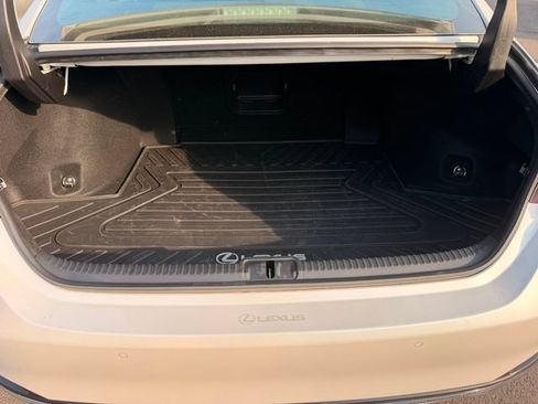 Used 2023 Lexus ES 300h w/ Accessory Package (Z1) FWD image 31