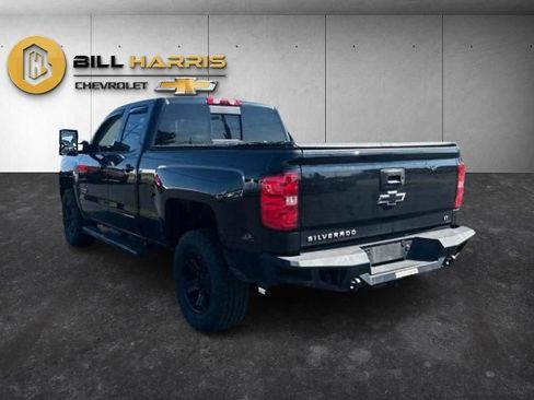 Used 2018 Chevrolet Silverado 1500 LT w/ Midnight Edition AWD/4WD image 7