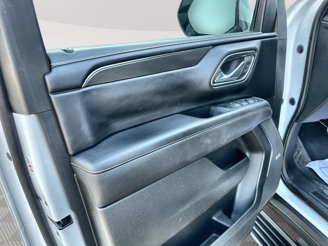 Used 2023 GMC Yukon AT4 w/ Technology Package AWD/4WD image 29