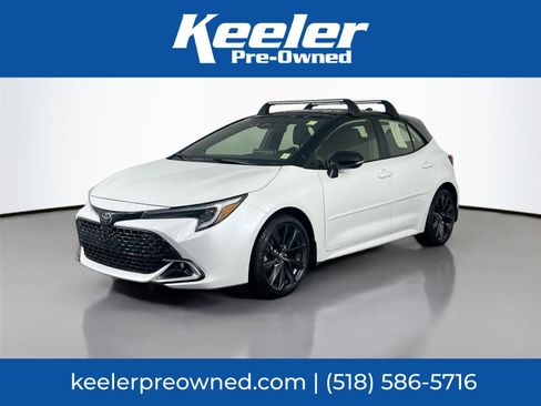 Used 2025 Toyota Corolla XSE FWD image 1