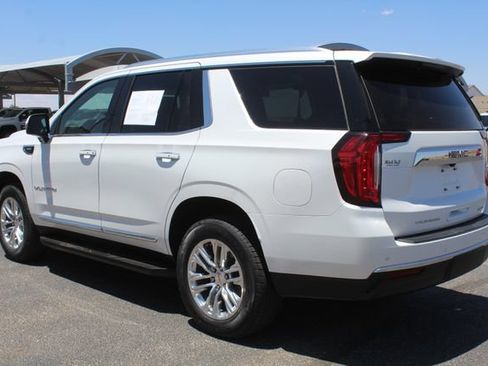 Used 2022 GMC Yukon SLT w/ SLT Premium Package AWD/4WD image 9