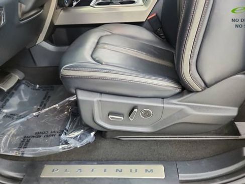 Used 2022 Ford F350 Platinum AWD/4WD image 34