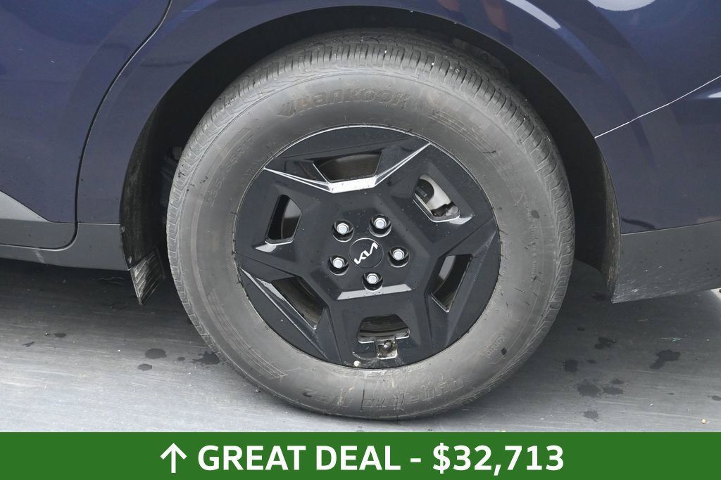 Used 2026 Kia Carnival FWD image 15