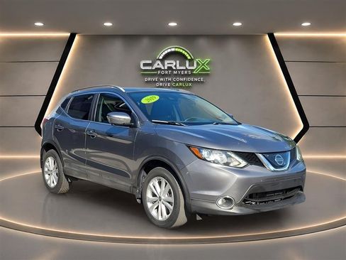 Used 2019 Nissan Rogue Sport SV w/ Technology Package FWD image 1