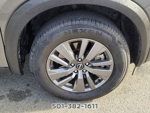 Certified 2025 Nissan Pathfinder SV FWD image 17