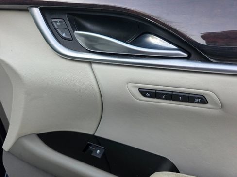 Used 2014 Cadillac XTS Platinum image 39