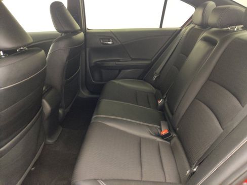 Used 2016 Honda Accord Sport image 18