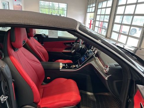 Used 2024 Mercedes-Benz CLE 450 4MATIC Cabriolet image 13