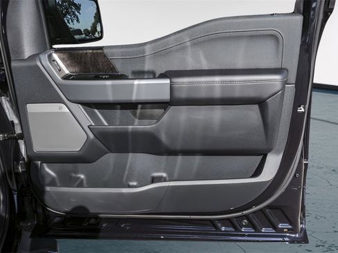 Used 2021 Ford F150 Lariat w/ Equipment Group 502A High image 33