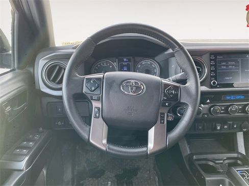 Used 2021 Toyota Tacoma TRD Off-Road image 12