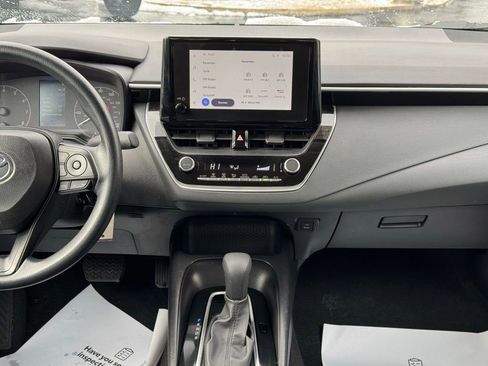 Used 2025 Toyota Corolla LE image 22