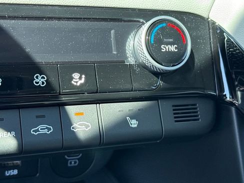 New 2026 Hyundai Elantra Limited FWD image 22