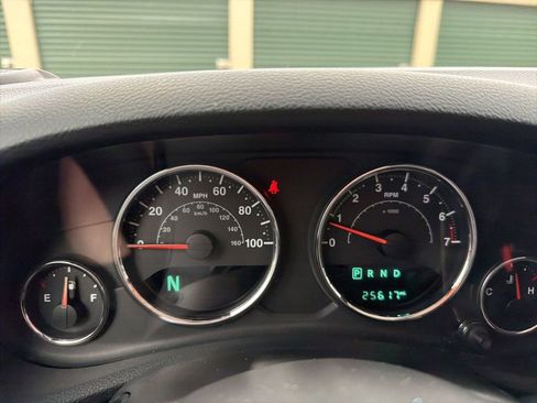 Used 2018 Jeep Wrangler Unlimited Sport AWD/4WD image 23
