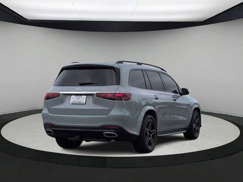 Used 2024 Mercedes-Benz GLS 450 4MATIC image 8