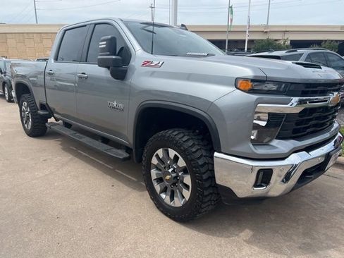 Used 2025 Chevrolet Silverado 2500 LT w/ Texas Edition AWD/4WD image 1