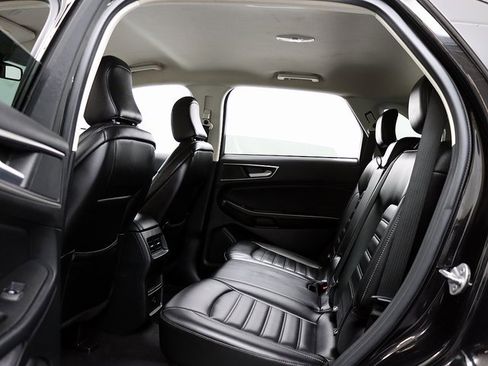 Used 2023 Ford Edge SEL image 12