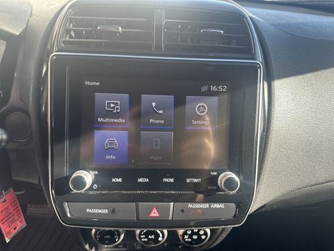 Used 2023 Mitsubishi Outlander Sport ES AWD/4WD image 17