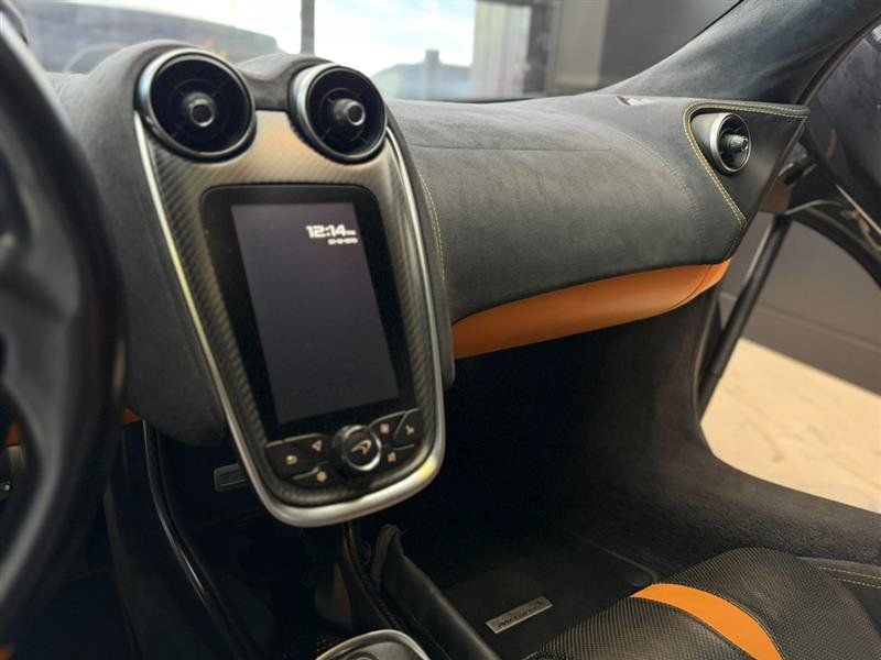 Used 2018 McLaren 570S Spider RWD image 26