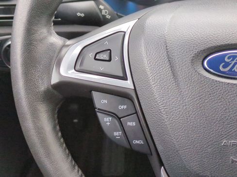 Used 2014 Ford Fusion SE w/ Equipment Group 201A image 22