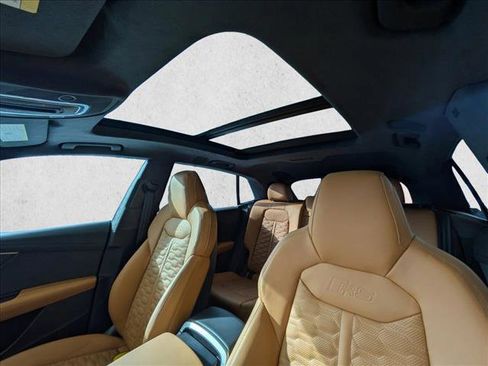 New 2026 Audi RS Q8 performance image 17