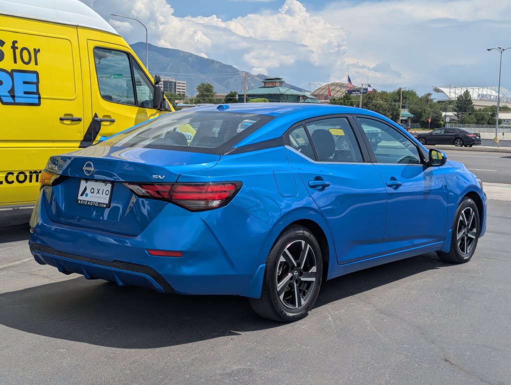 Used 2024 Nissan Sentra SV FWD image 4