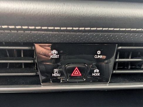 Used 2024 Volkswagen Atlas Cross Sport SEL R-Line image 36