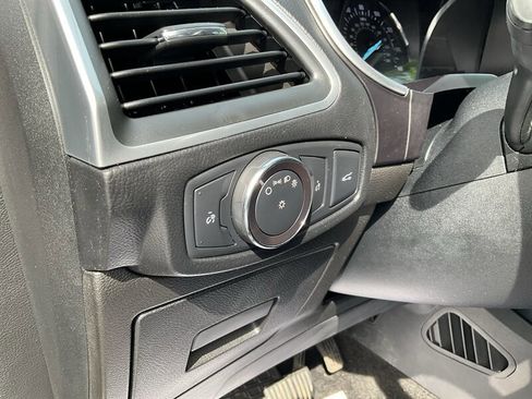 Used 2017 Ford Edge Titanium w/ Equipment Group 301A AWD/4WD image 28