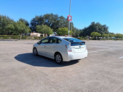 Used 2011 Toyota Prius Three w/ Navigation Pkg image 8