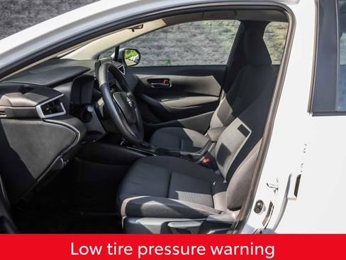 Used 2025 Toyota Corolla LE FWD image 27