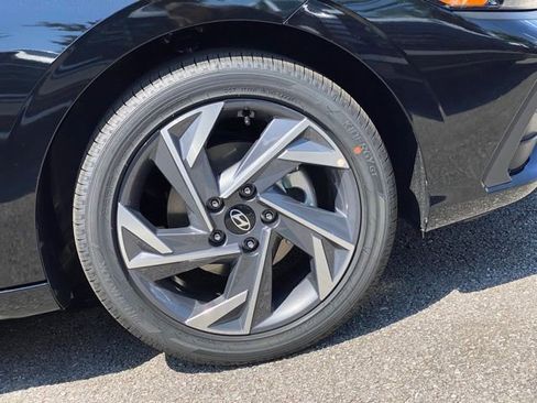 New 2025 Hyundai Elantra SEL image 35