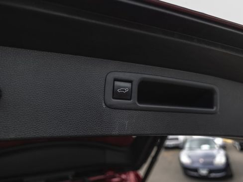 Used 2021 Toyota Highlander XSE AWD/4WD image 35