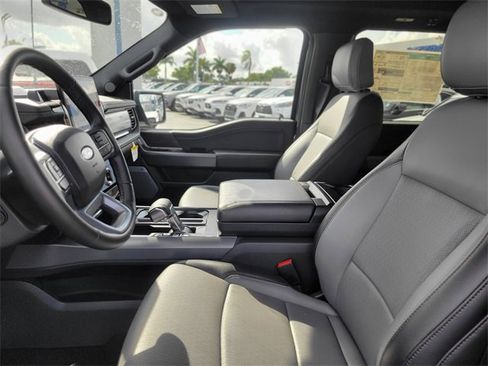 New 2025 Ford F150 Lightning Lariat image 18